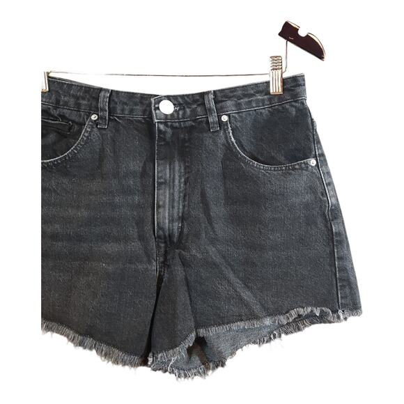 Zara Black High Waisted Raw Hem Rigid Denim Cutoff Mom Shorts 90s Women's 10 - Picture 3 of 6
